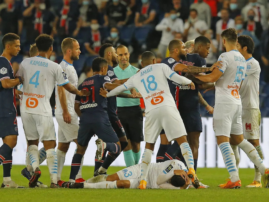 Chaotic French Ligue 1 Return - PSG vs Marseille Braul - Football ...