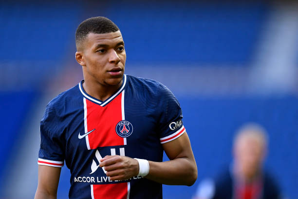 kylian-mbappe-of-paris-saintgermain-looks-on-during-the-ligue-1-match-picture-id1310643840
