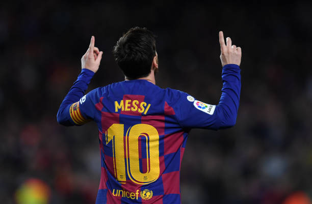 lionel-messi-of-fc-barcelona-celebrates-after-scoring-his-teams-first-picture-id1211008792