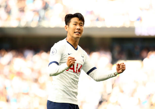 heungmin-son-of-tottenham-hotspur-celebrates-after-scoring-his-teams-picture-id1174627736
