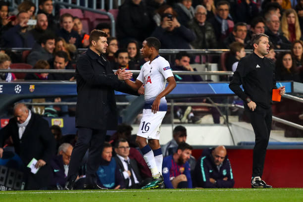 mauricio-pochettino-head-coach-manager-of-tottenham-hotspur-and-kyle-picture-id1074398600